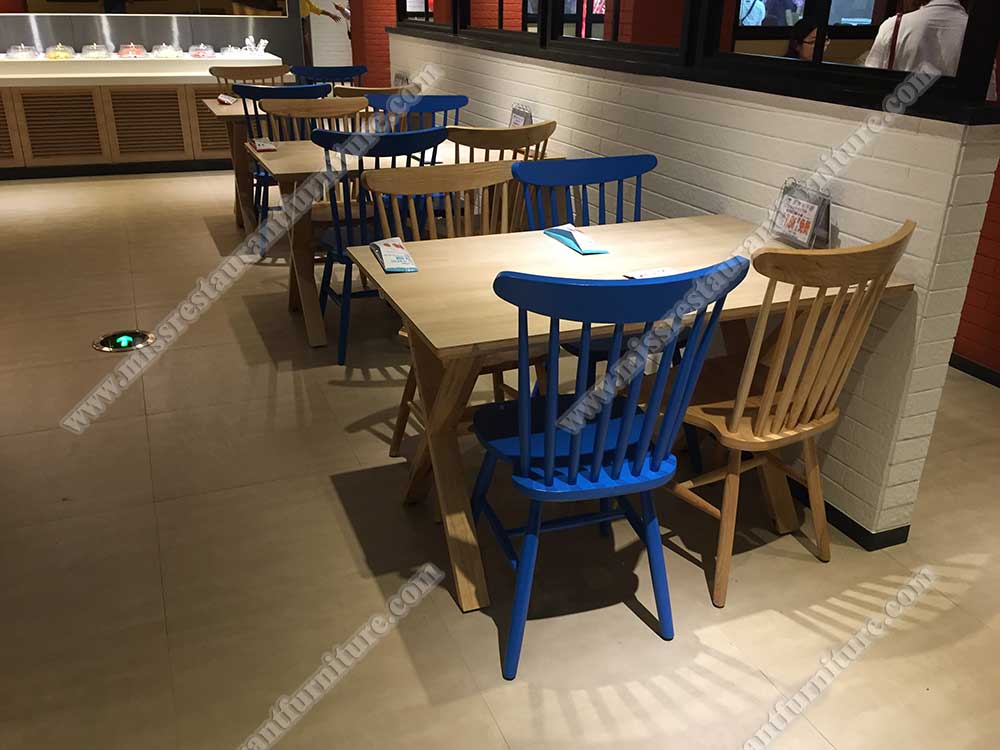 China Guangdong houcaller restaurant furniture_classic wood restauant table and Nordic style windsor chair set